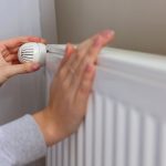 Aerisești caloriferele: înainte sau după ce pornește căldura?
