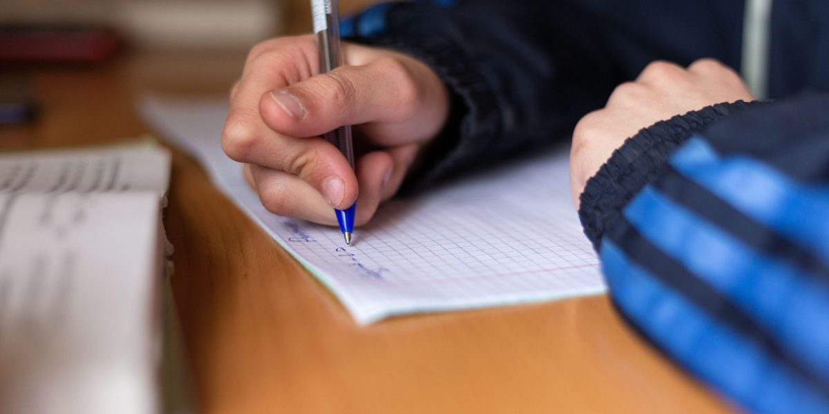 Familia cântărește mult la PISA: decalajul României, 122 puncte