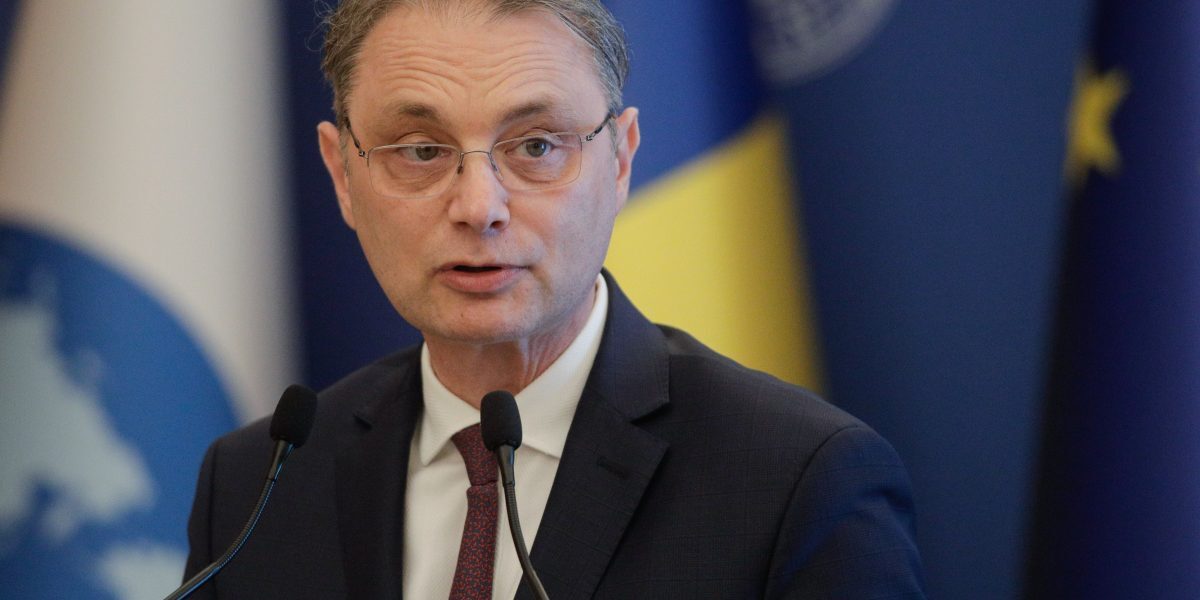 Nicolescu, USR-ul lu’ Fritz, avertisment major