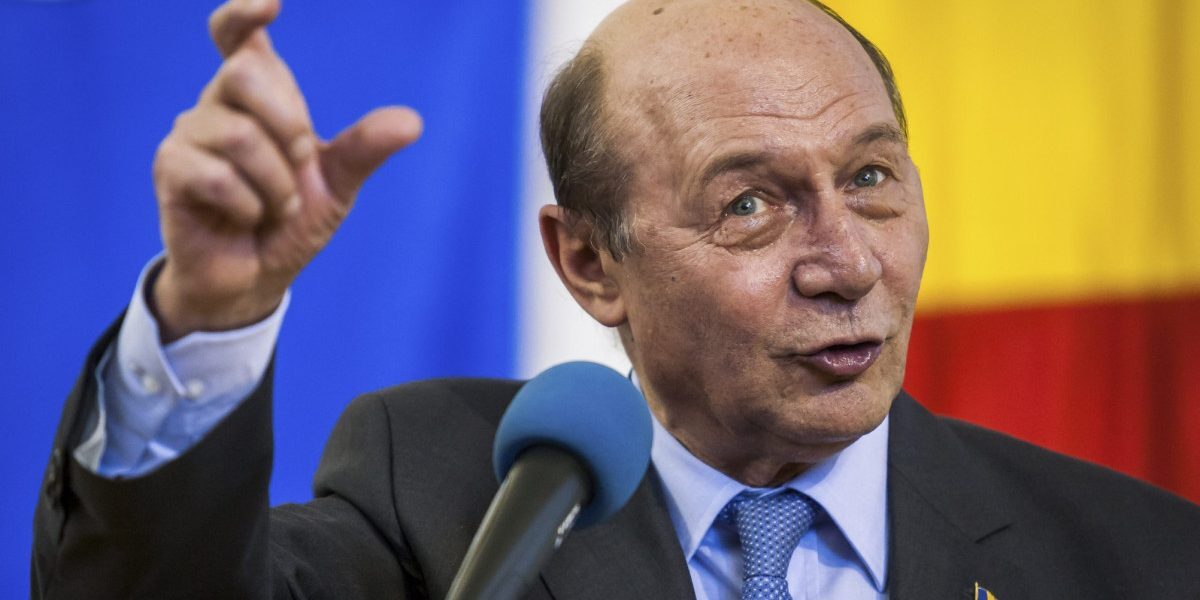 Băsescu vede legătură S&P cu decizia lor pe rating
