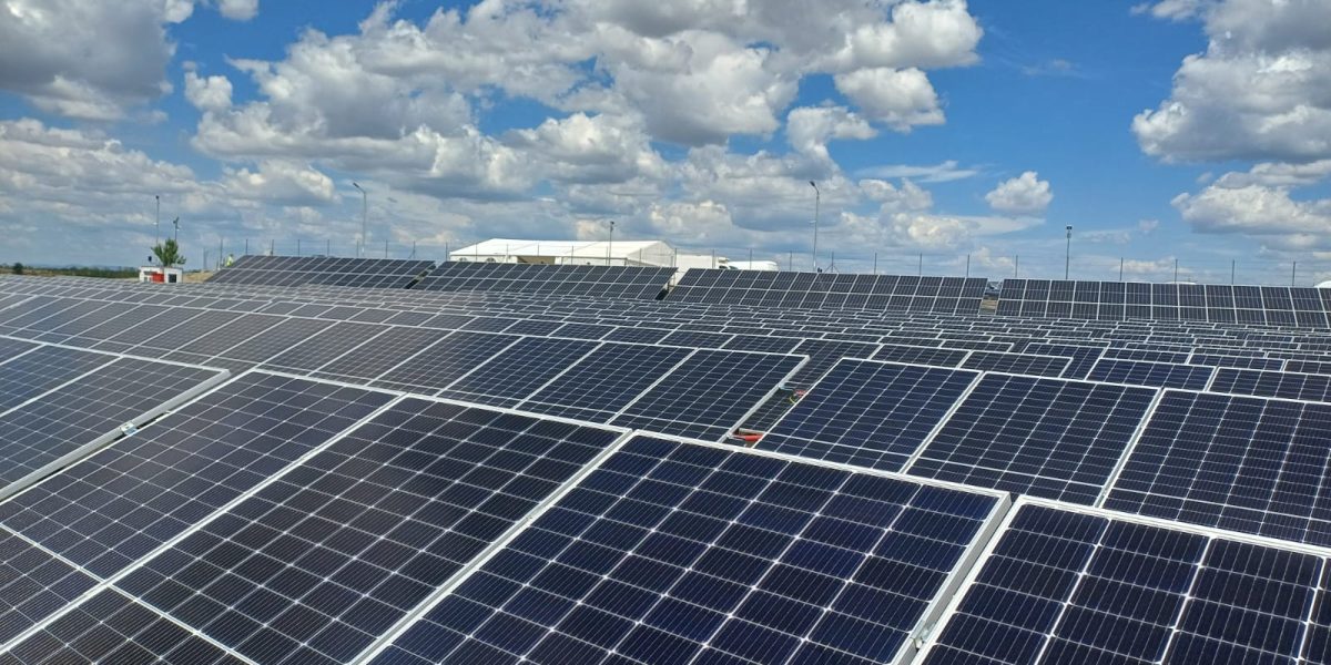 Grecul Veniamis, 100 mil. euro în parcul solar din România