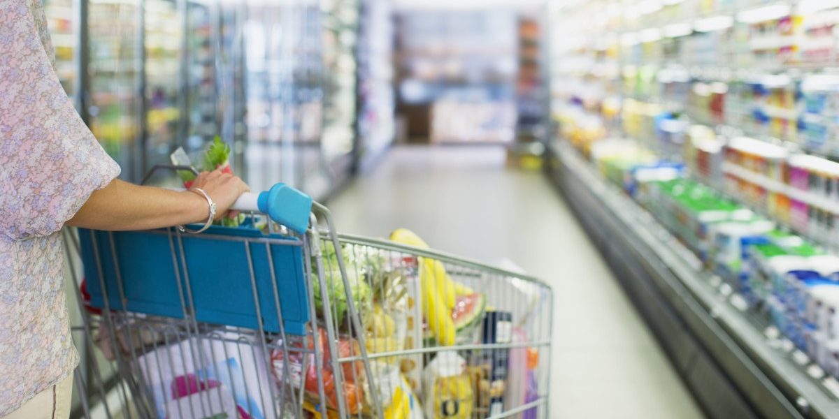 Alimente mai scumpe din octombrie: Unde sar prețurile cel mai mult