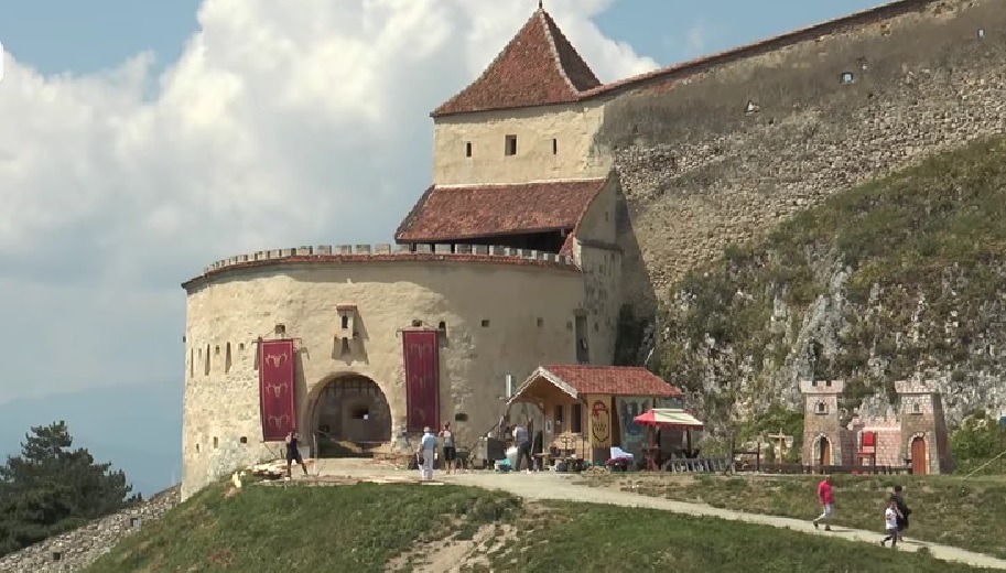 Cetatea Râșnov: 11 ani de șantier, 2029 speranță