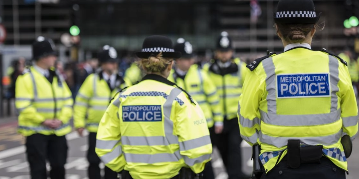 Polițiștii britanici confiscă mașini pe loc: lege drastică