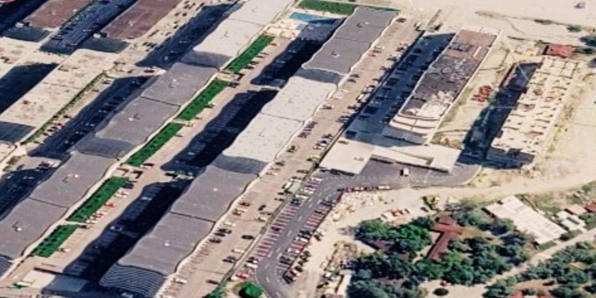 Păgubiții Nordis construiesc blocul de 13 etaje din Mamaia pe banii lor. Cum merge afacerea