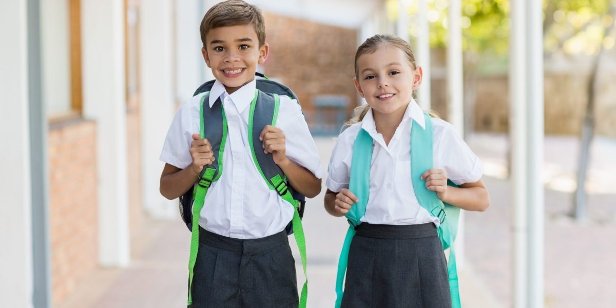 Uniforme școlare noi: Elevii vor alege ținuta